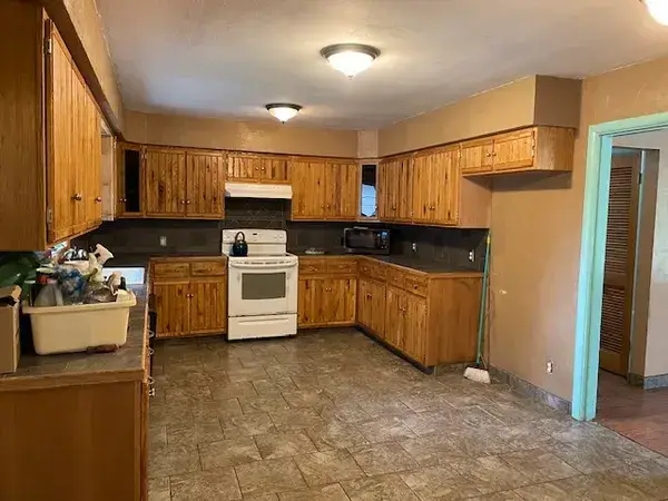 Kitchen Remodel before photo, Bandon Oregon